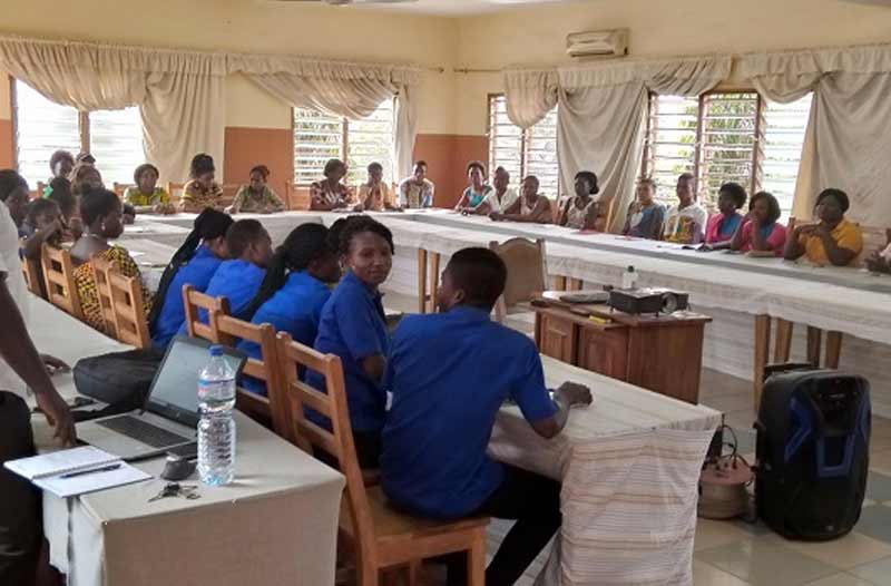 Formation des Pairs Educateurs à la Citoyenneté et aux conséquences de l’Immigration Clandestine dans les Centres Sociaux Loyola à Agoè- Nyivé, Lomé - Togo »
